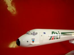 MC.Douglas MD 80 ATI VERDE scala 1-50